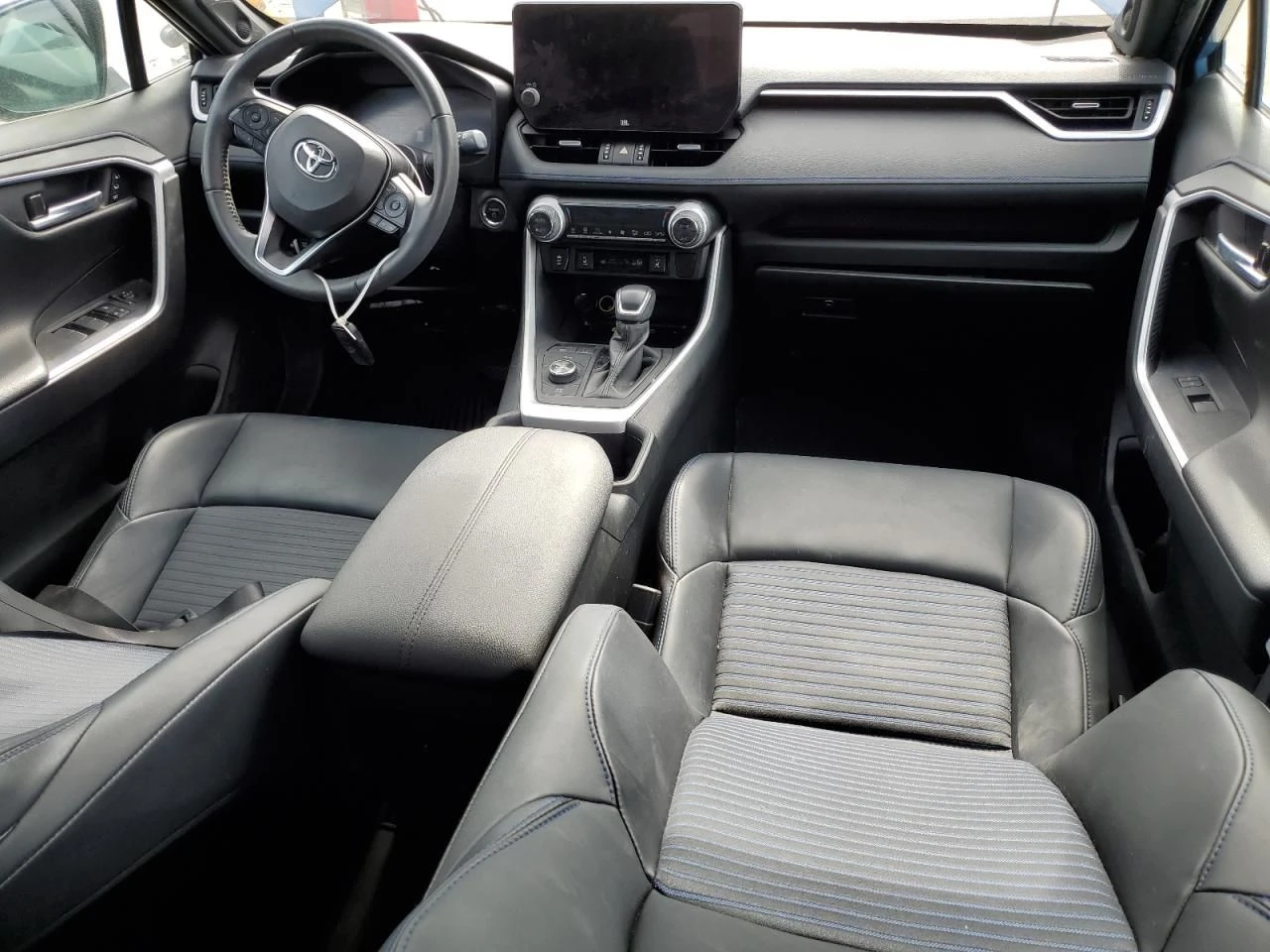 Toyota Rav4  - изображение 8
