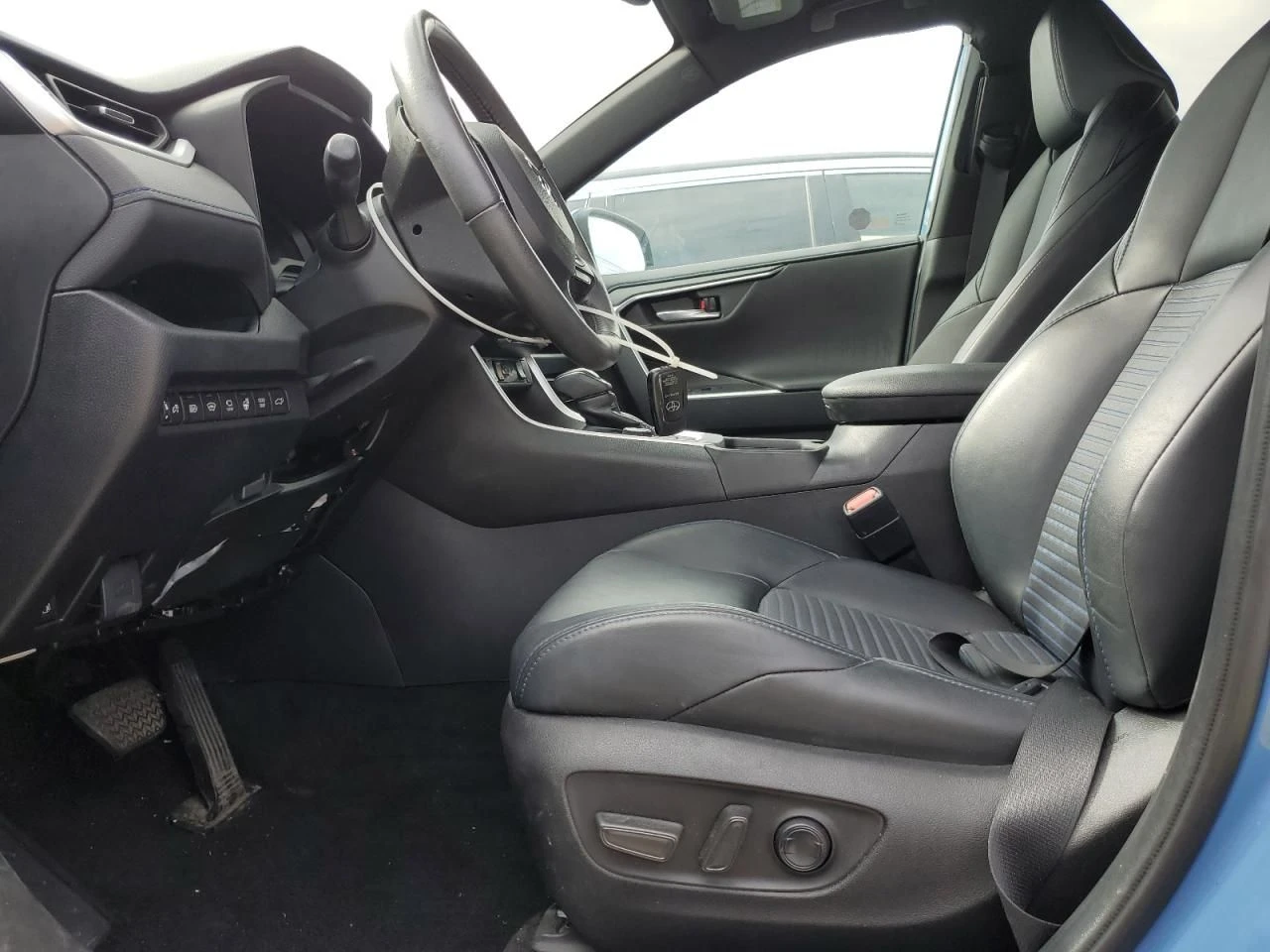Toyota Rav4  - изображение 7