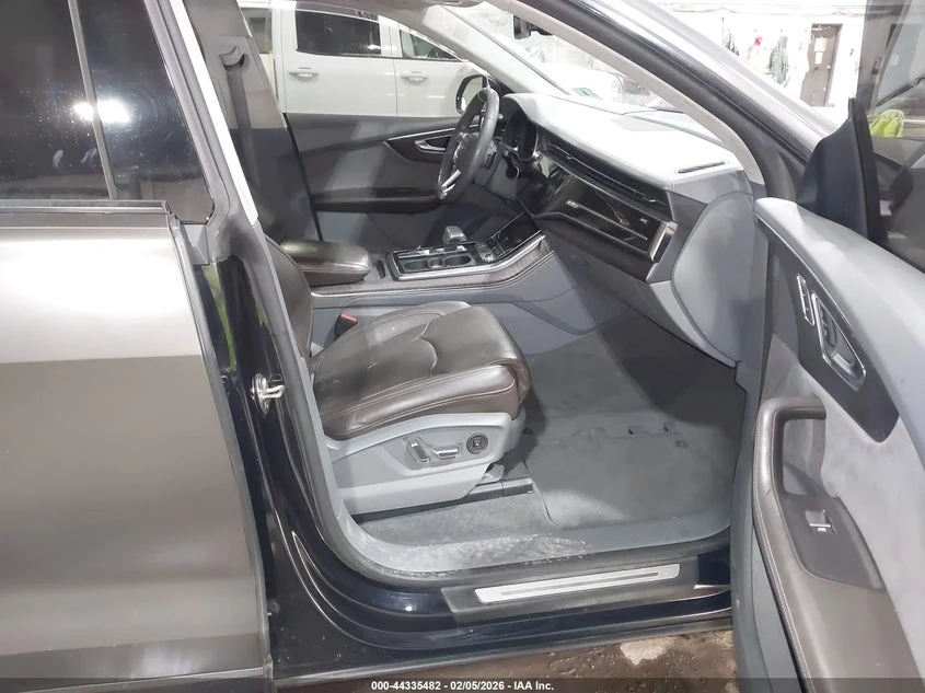 Audi Q8 2019 AUDI Q8 55 PREMIUM, снимка 10 - Автомобили и джипове - 53921899