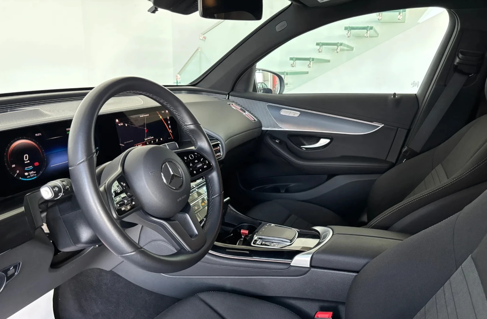 Mercedes-Benz EQC 400 4MATIC, снимка 5 - Автомобили и джипове - 54223923