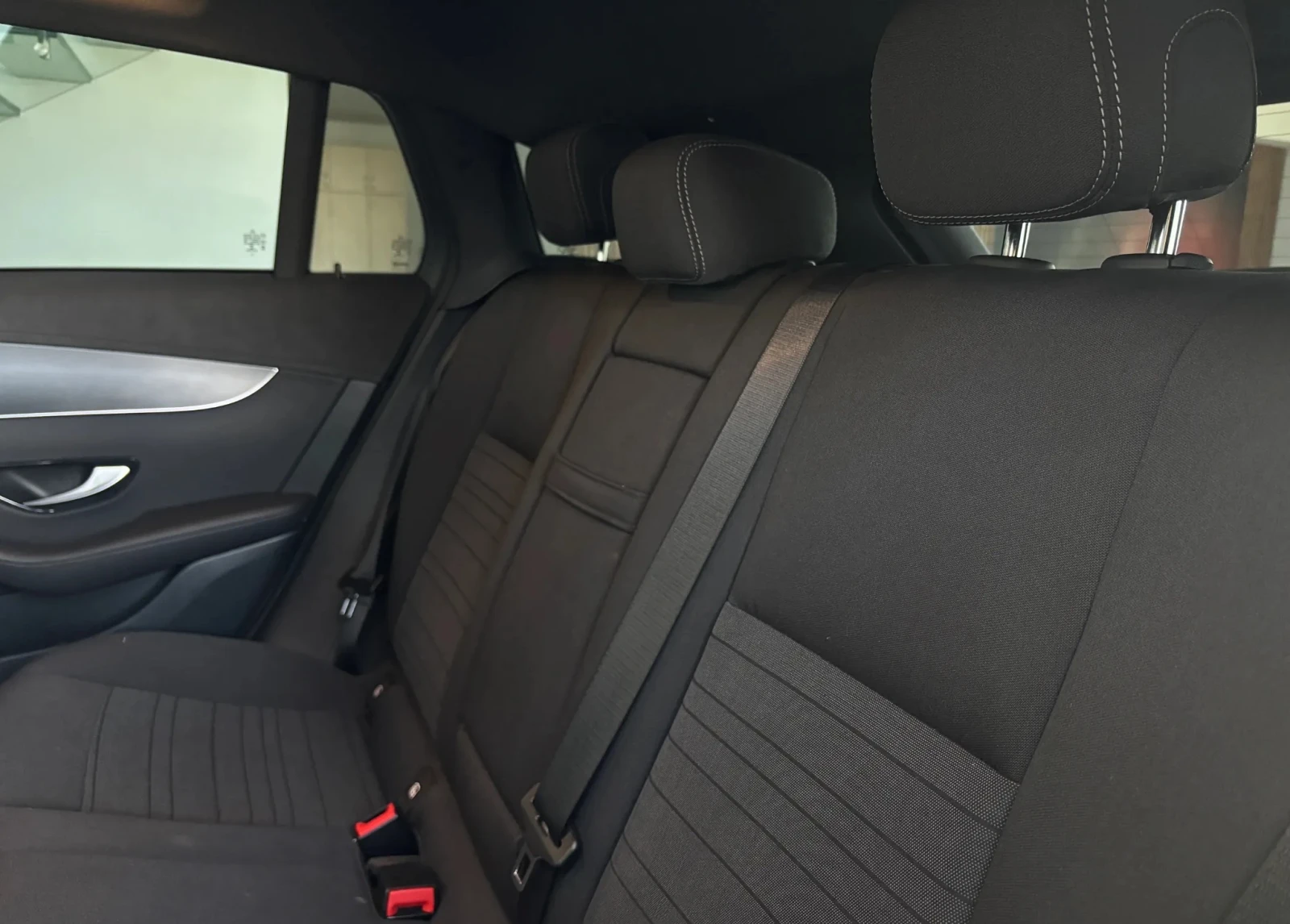 Mercedes-Benz EQC 400 4MATIC, снимка 8 - Автомобили и джипове - 54223923