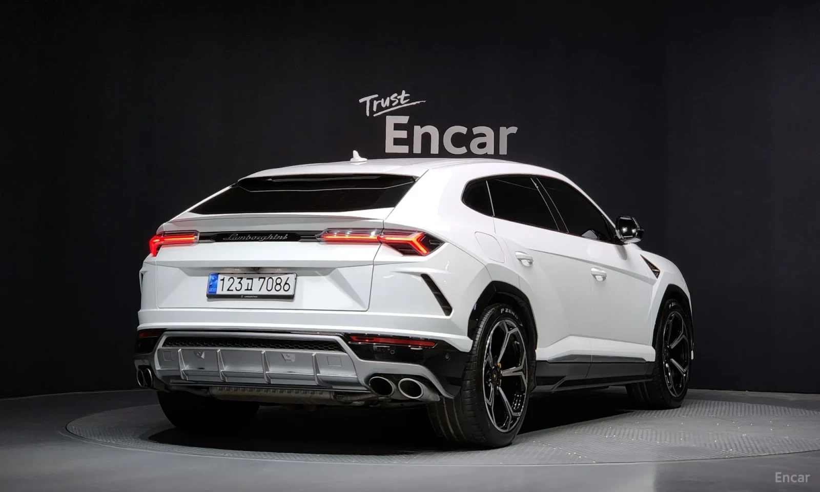 Lamborghini Urus 4.0 V8, снимка 2 - Автомобили и джипове - 54275913
