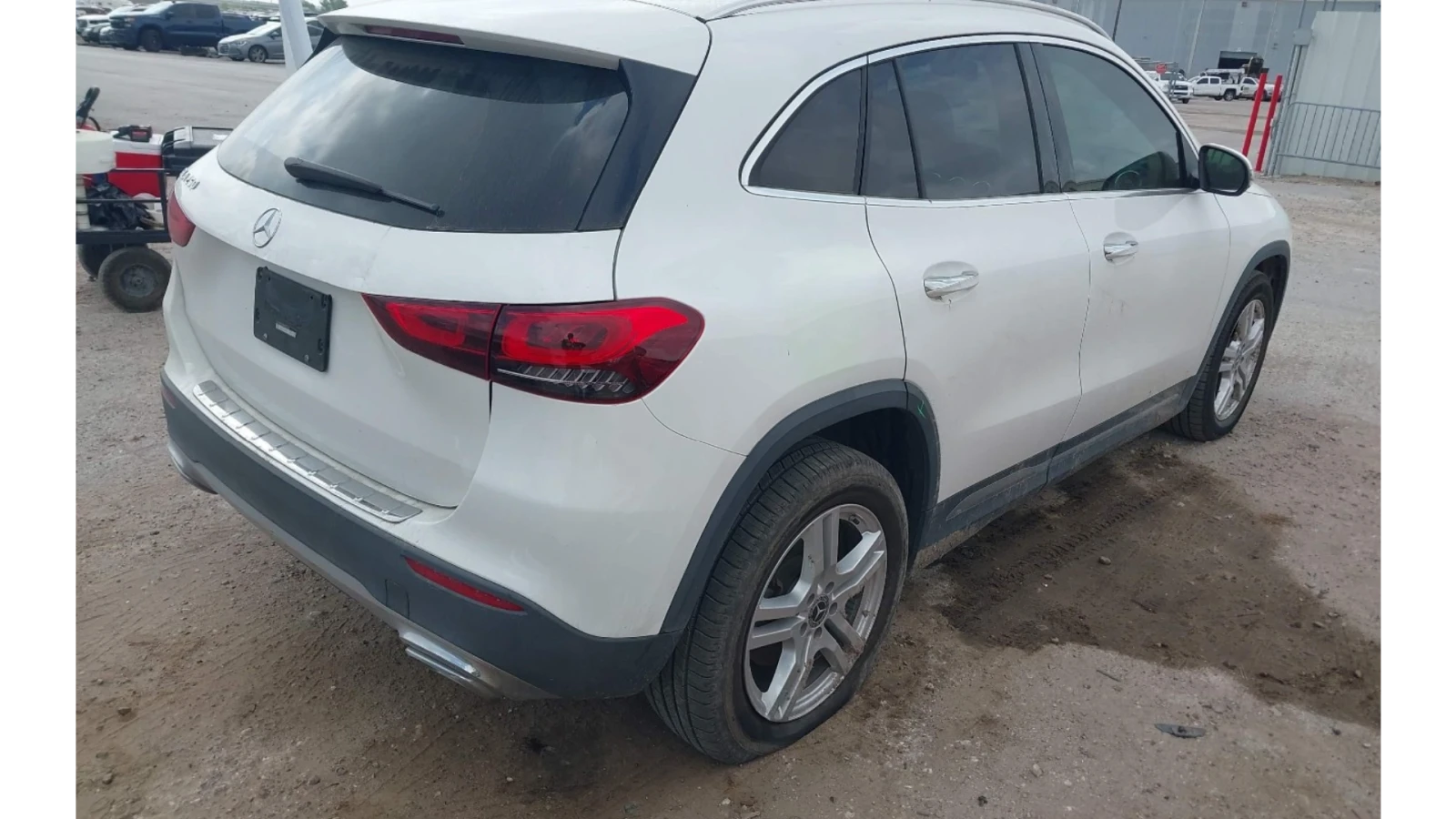 Mercedes-Benz GLA 250, снимка 7 - Автомобили и джипове - 54413531