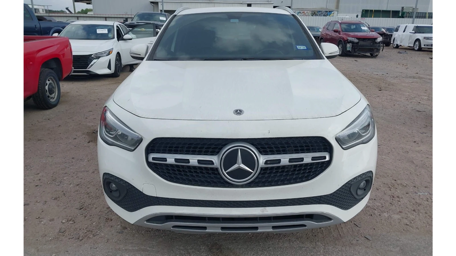 Mercedes-Benz GLA 250, снимка 2 - Автомобили и джипове - 54413531