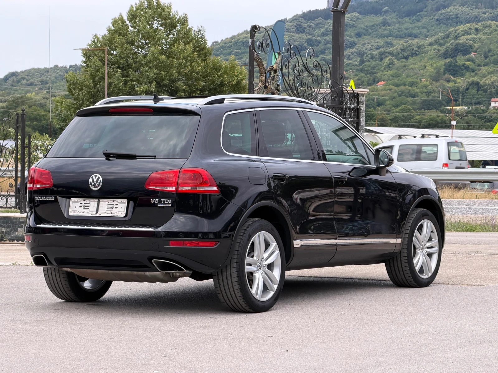 VW Touareg 3.0TDI ИТАЛИЯ ПАНОРАМА, снимка 15 - Автомобили и джипове - 55451586