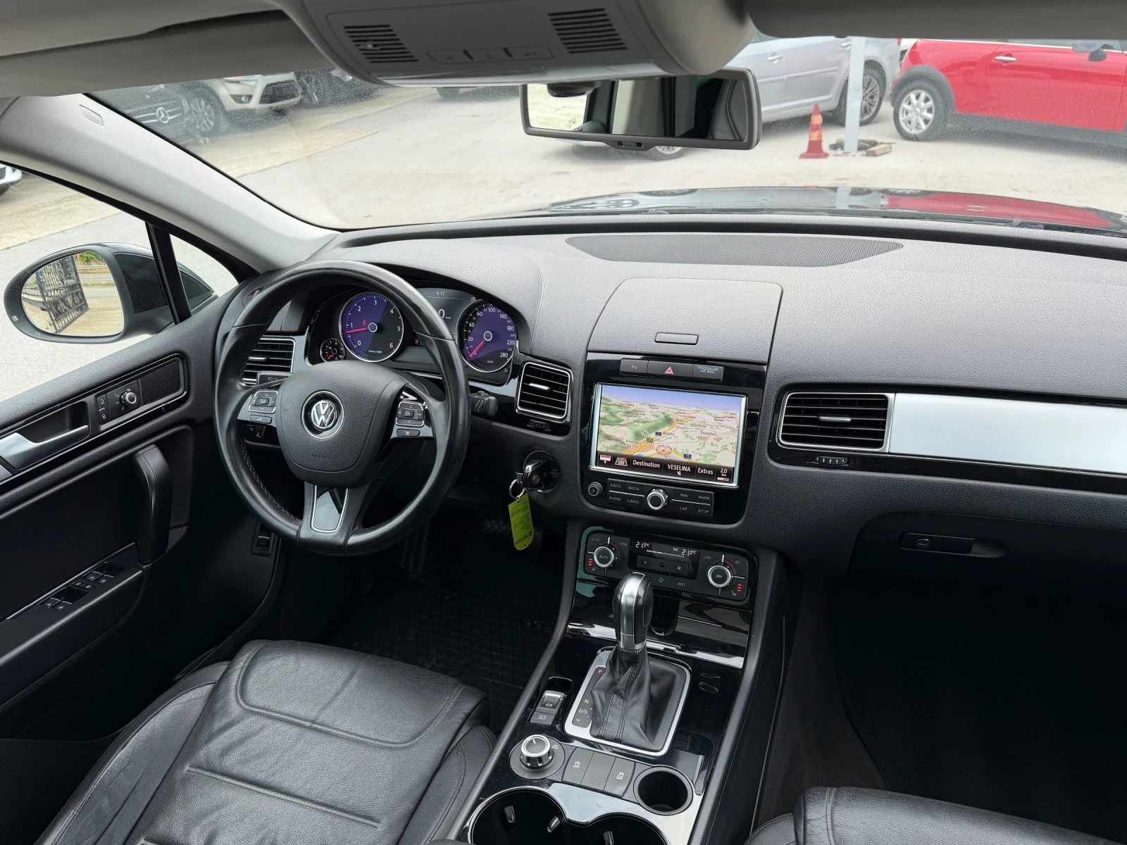 VW Touareg 3.0TDI ИТАЛИЯ ПАНОРАМА, снимка 13 - Автомобили и джипове - 55451586