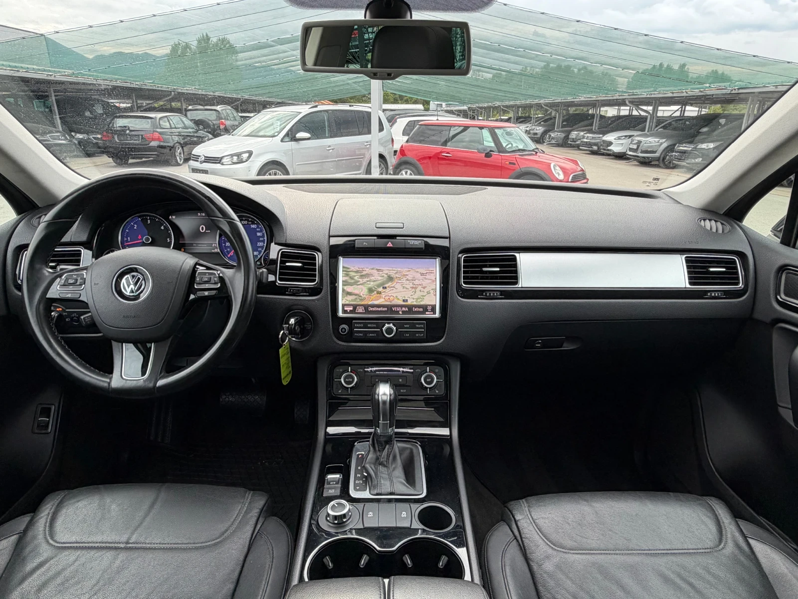 VW Touareg 3.0TDI ИТАЛИЯ ПАНОРАМА, снимка 10 - Автомобили и джипове - 55451586