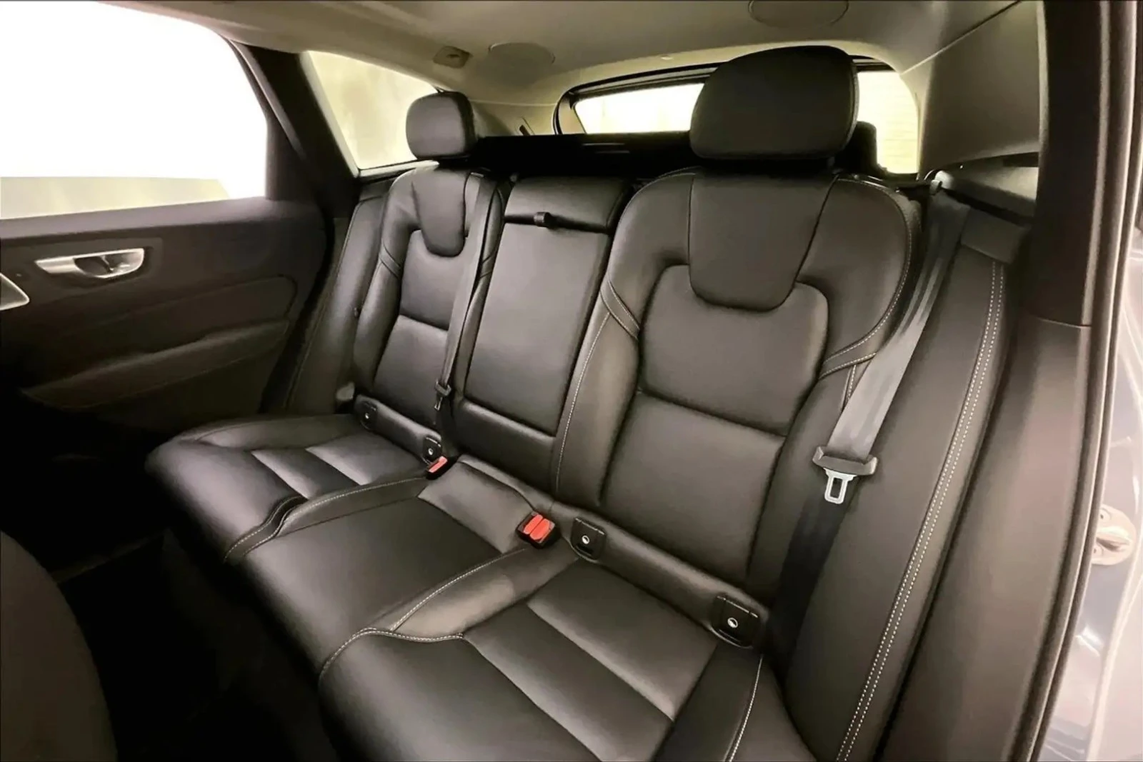 Volvo XC60 B5 ULTIMATE B&W ЦЕНА ДО БЪЛГАРИЯ АВТОКРЕДИТ, снимка 17 - Автомобили и джипове - 55953681