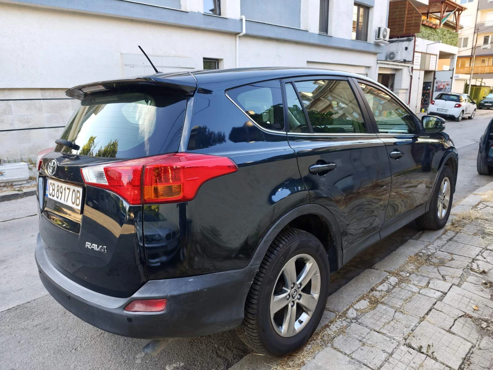 Toyota Rav4 2.0 D-4D Active, снимка 4 - Автомобили и джипове - 56059141