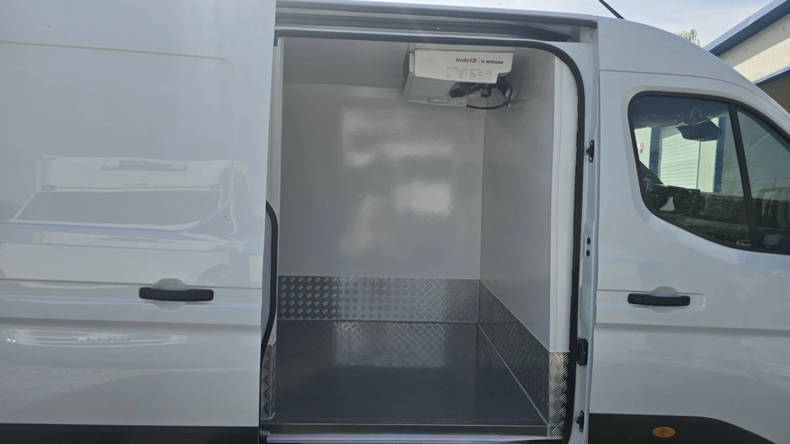 Renault Master E-TECH MASTER RED VAN 3T5 - L3H2 ХЛАДИЛЕН , снимка 9 - Бусове и автобуси - 49874625