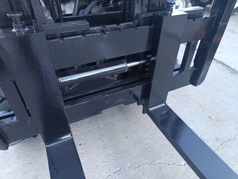 Мотокар Yale ДИЗЕЛ 2 ТОНА ИЗРАВНИТЕЛ, снимка 3 - Индустриална техника - 51769642