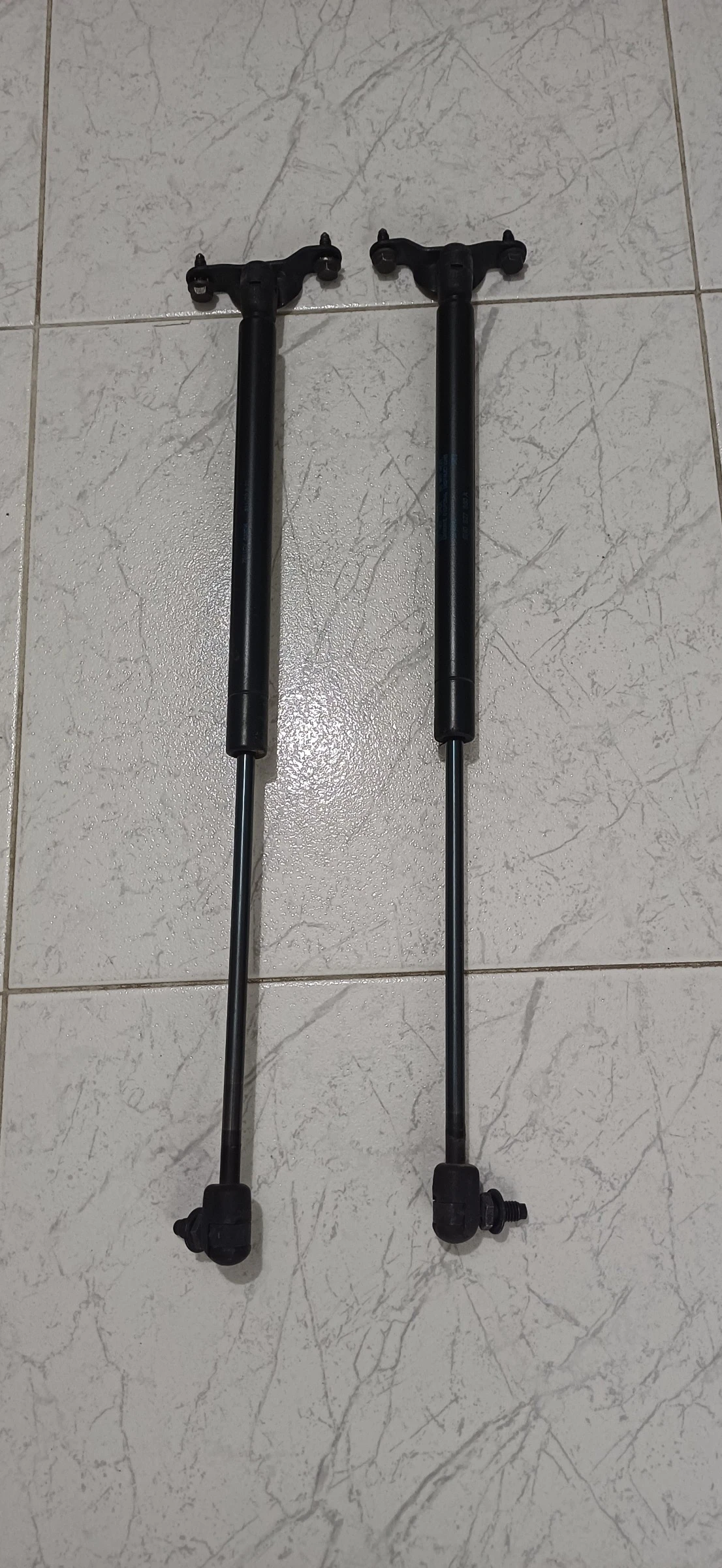 Амортисьори за багажна врата Polo 6N1 2001