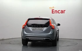 Volvo V60 Cross Country T5 AWD Panorama, снимка 4