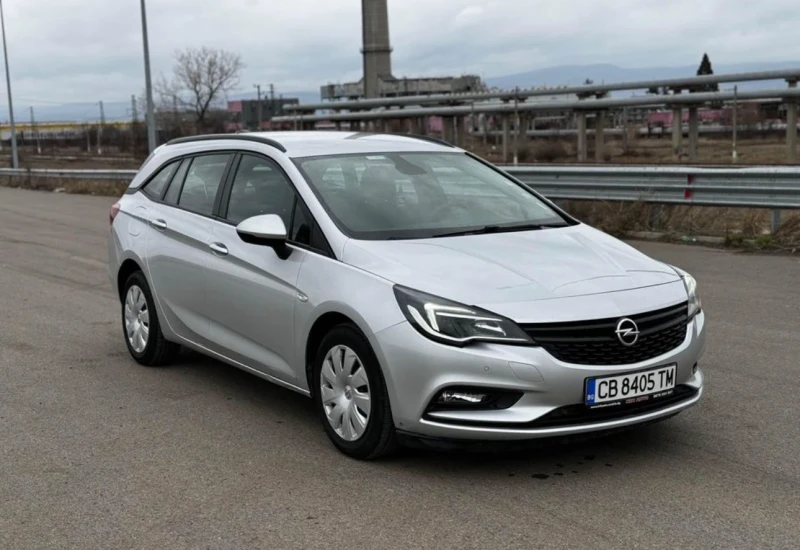 Opel Astra, снимка 3 - Автомобили и джипове - 47404045