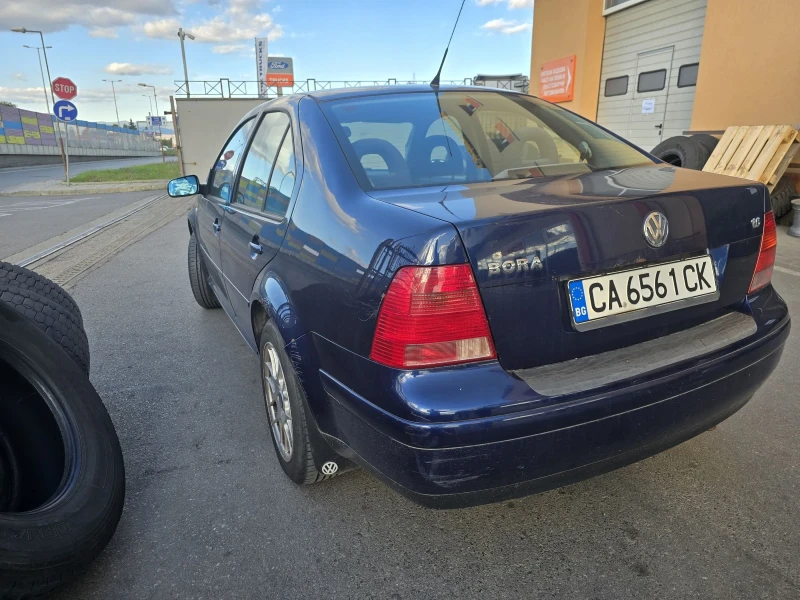 VW Bora 1.6 , снимка 4 - Автомобили и джипове - 47582019