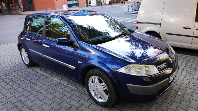 Renault Megane II, снимка 3 - Автомобили и джипове - 47624330