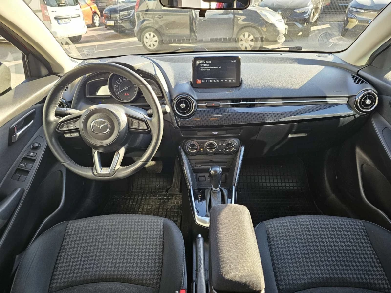 Mazda 2 1.5 Бензин, снимка 7 - Автомобили и джипове - 49434485