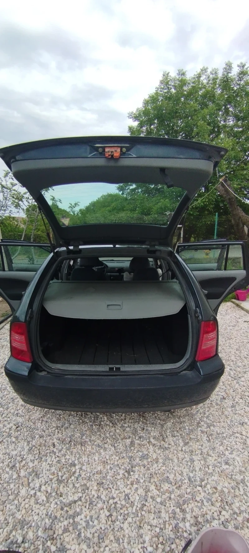 Skoda Octavia 1U комби 1.6. Газ/бензин, снимка 9 - Автомобили и джипове - 52500910