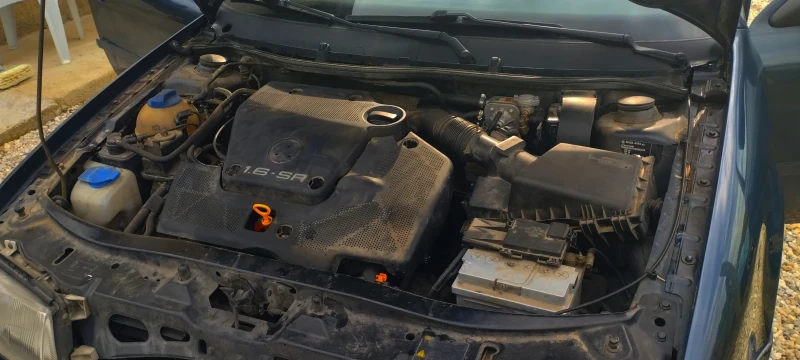 Skoda Octavia 1U комби 1.6. Газ/бензин, снимка 8 - Автомобили и джипове - 52500910