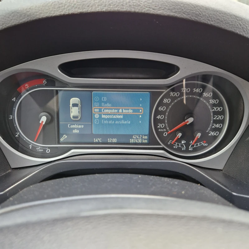 Ford S-Max 2.0 TDCI 140к.с, снимка 10 - Автомобили и джипове - 51943650