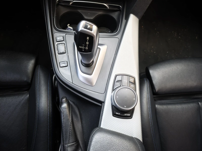 BMW 320 M-PACK, XDRIVE, снимка 14 - Автомобили и джипове - 52331626