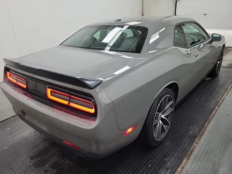 Dodge Challenger * SCAT PACK * CARFAX * БЕЗ ПЪРВОНАЧАЛНА ВНОСКА, снимка 3 - Автомобили и джипове - 52694817