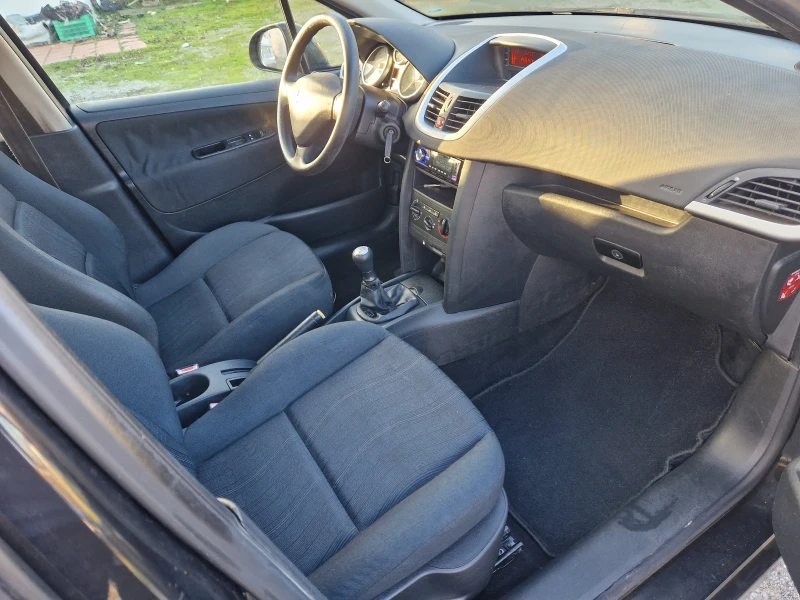 Peugeot 207 1.4HDI, 68кс, 08г, 5вр, Италия , снимка 11 - Автомобили и джипове - 52849189