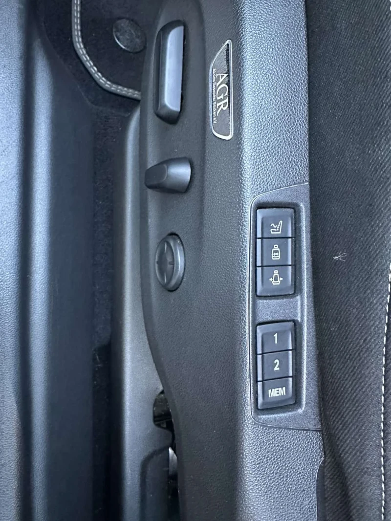 Opel Insignia, снимка 6 - Автомобили и джипове - 53079169