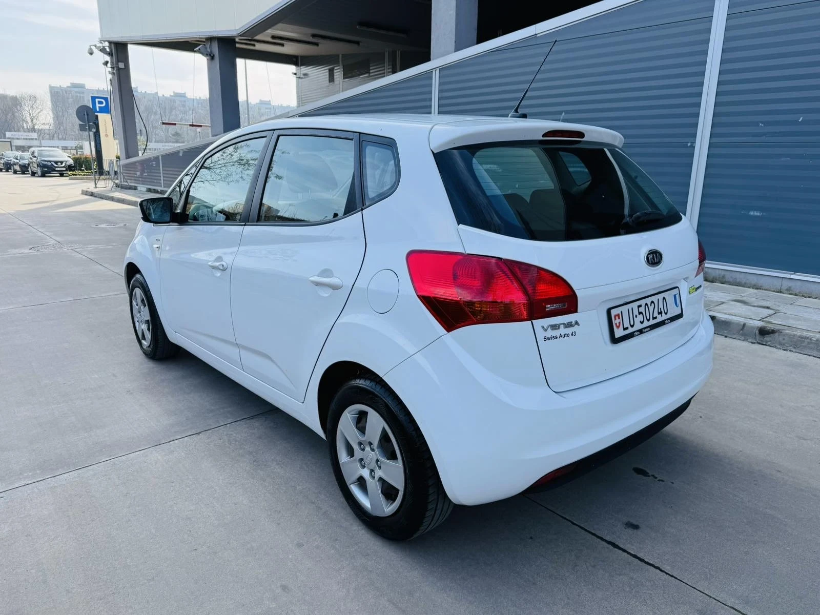 Kia Venga 1.6i Swiss - изображение 6