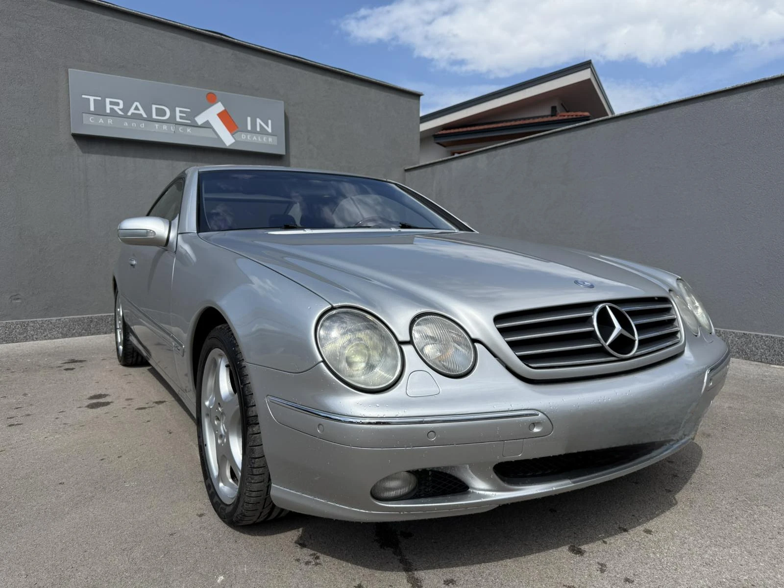 Mercedes-Benz CL 600 V12 - изображение 3