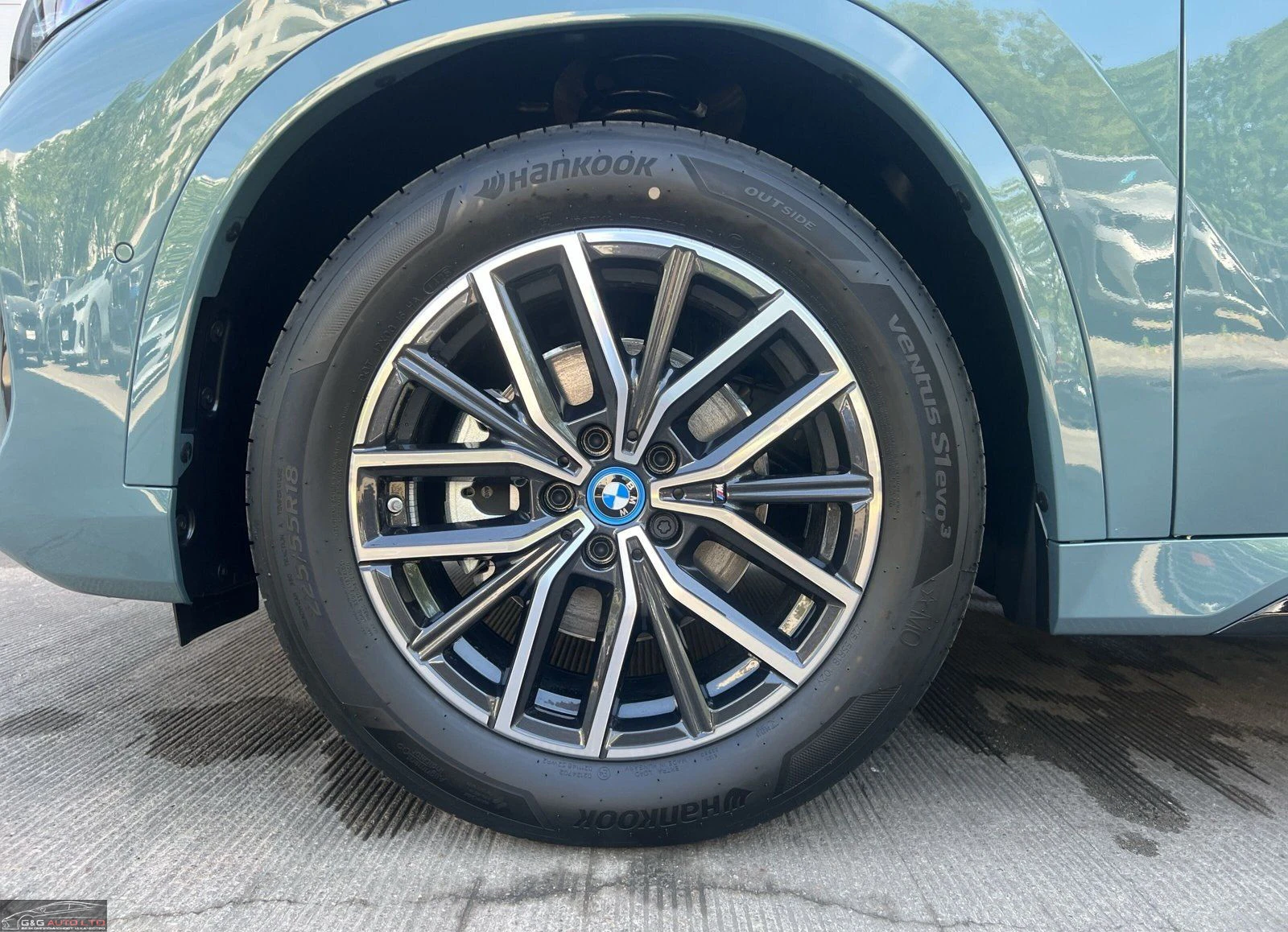 BMW iX1 eDRIVE20/M-SPACKET/204HP/LED/AMBI/KLESS/4X4/122f - изображение 7