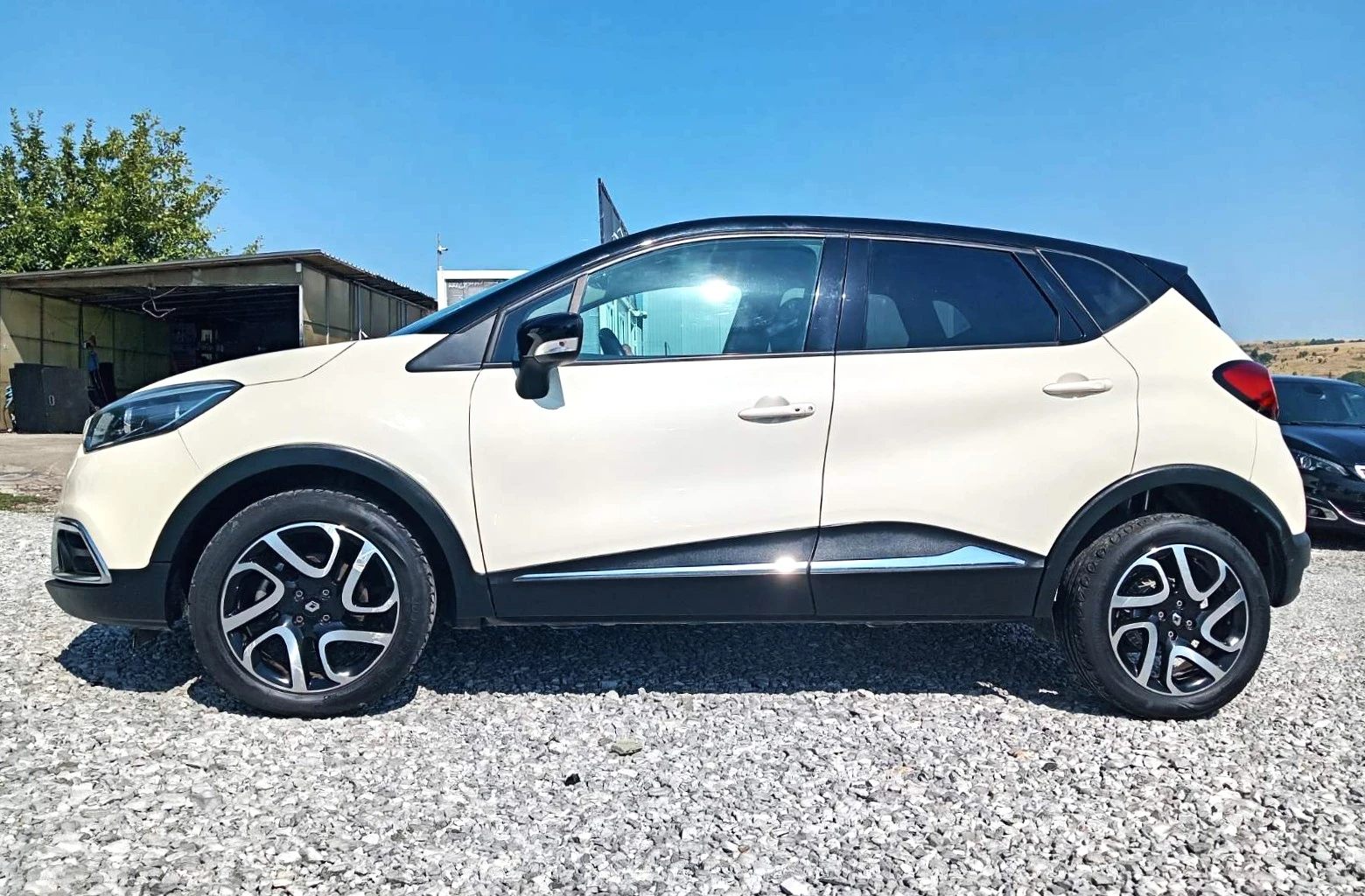 Renault Captur INTENS AUTOMATIC - изображение 7