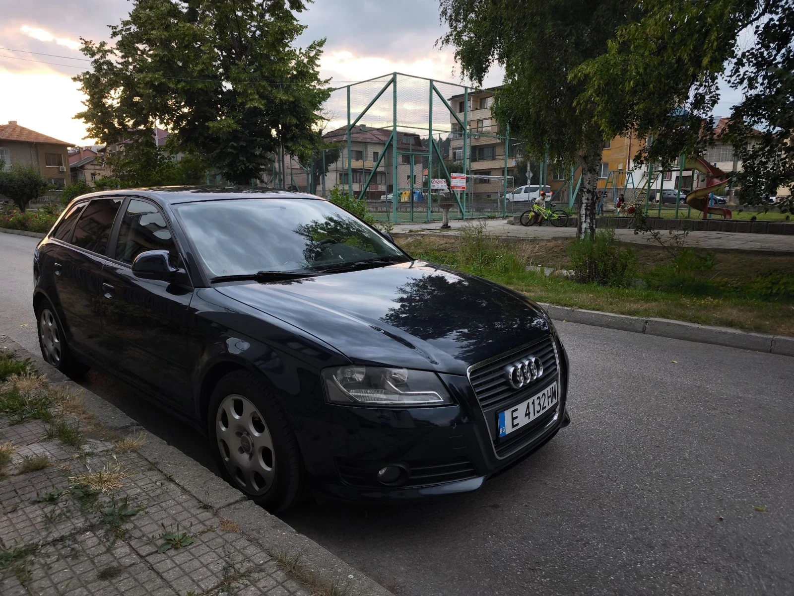 Audi A3 Sportback/ Обслужена  / всичко платено - изображение 3