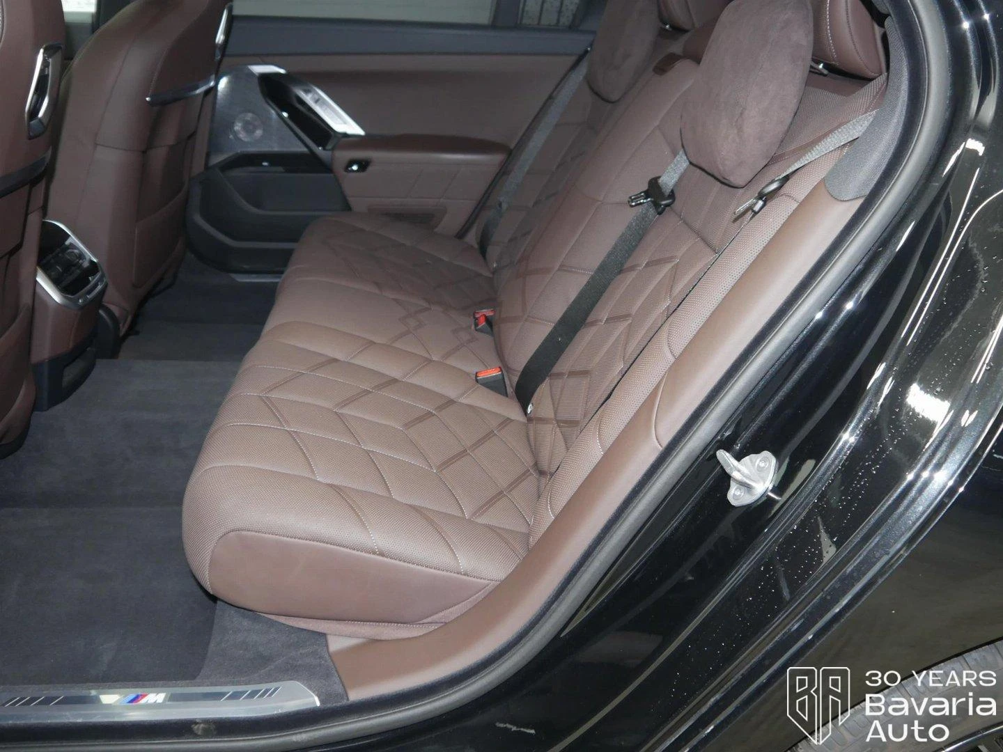BMW 750 e xDrive M Sport Paket - изображение 8