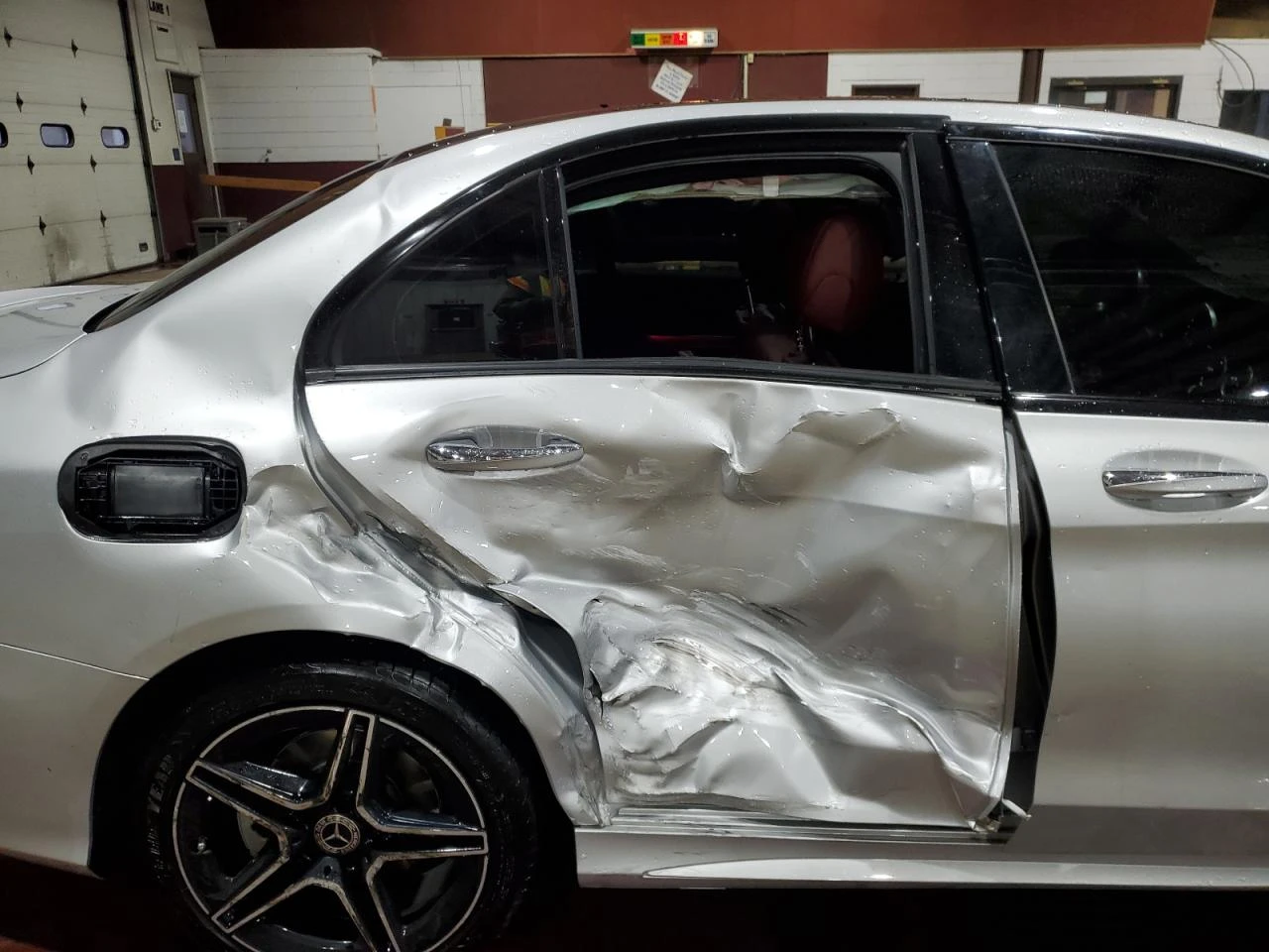 Mercedes-Benz C 300 4MATIC * NAVI * LED * CAMERA * BURMESTER *  | Mobile.bg   7