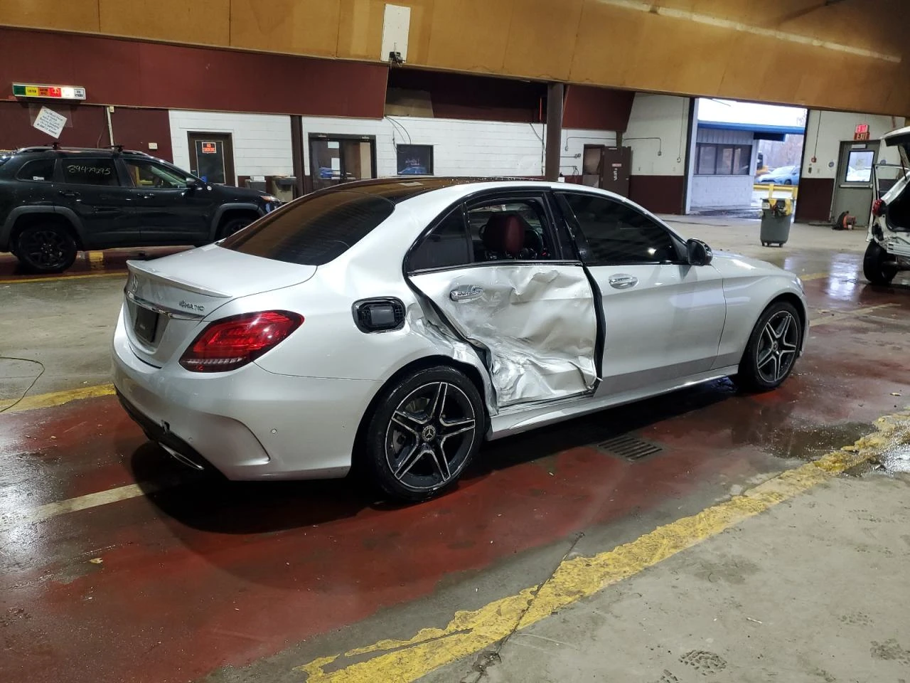 Mercedes-Benz C 300 4MATIC * NAVI * LED * CAMERA * BURMESTER *  | Mobile.bg   4