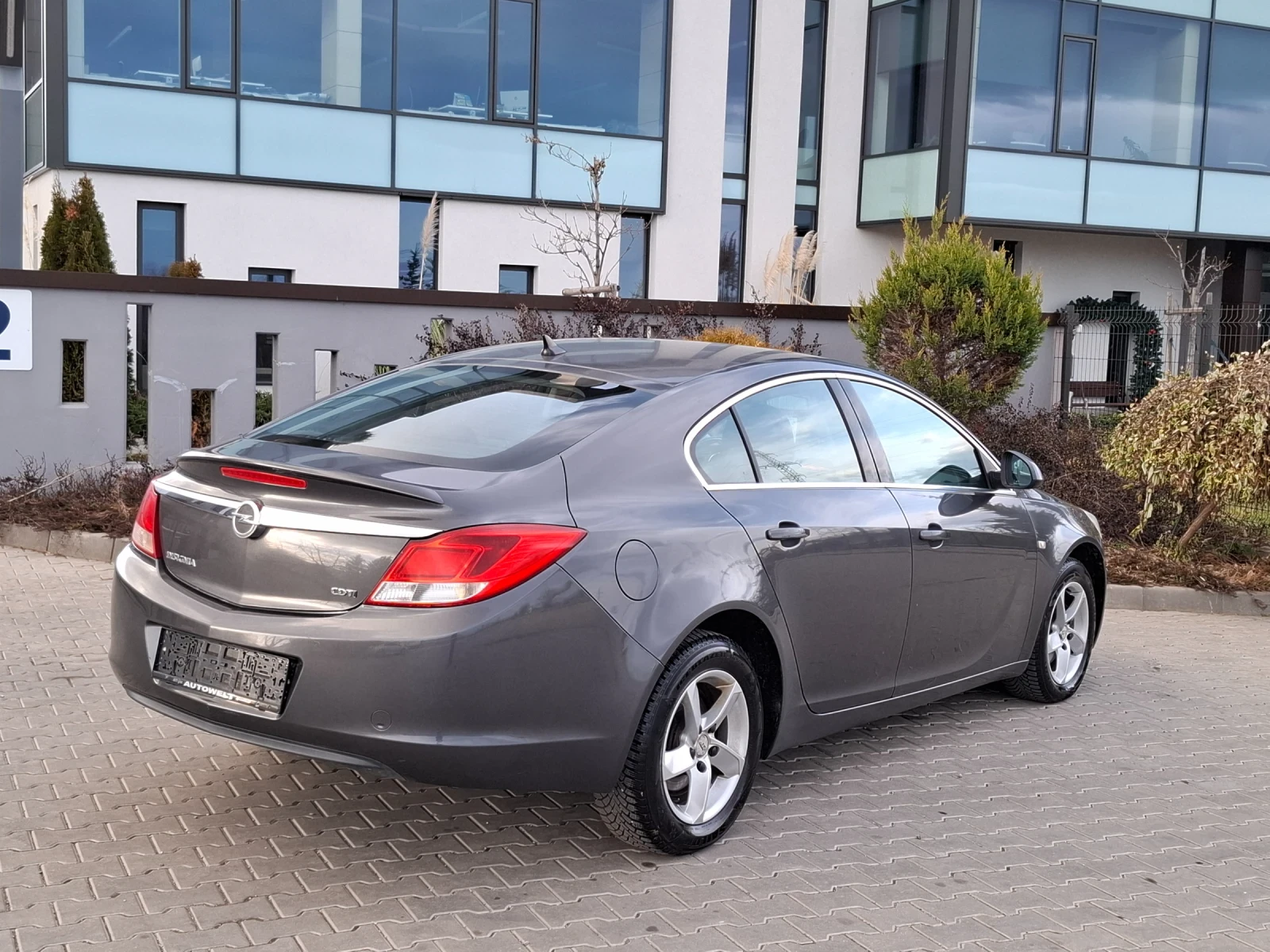 Opel Insignia 2.0CDTI* (131кс)* КЛИМАТРОНИК* * НОВ ВНОС* *  - изображение 7