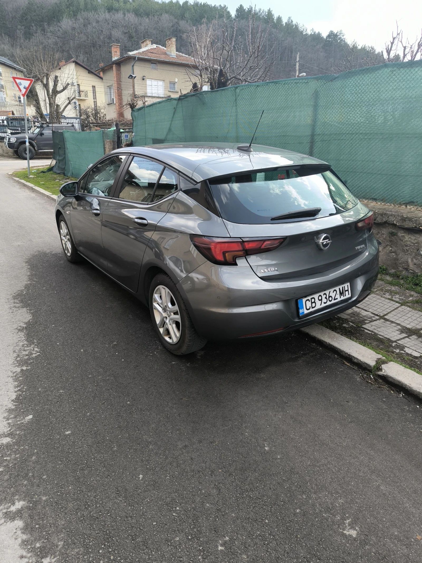 Opel Astra К, снимка 3 - Автомобили и джипове - 54090982