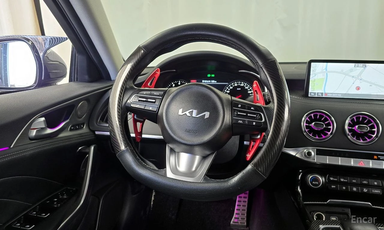 Kia Stinger 2.5* MASTERS* ПОДГРЕВ* ОБДУХВАНЕ* ХЕДЪП* 360КАМЕРА, снимка 8 - Автомобили и джипове - 54642269