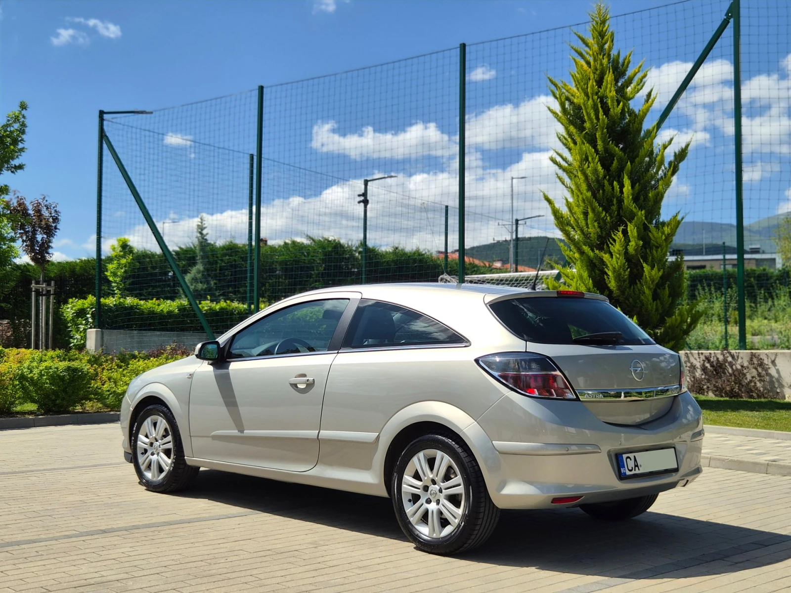 Opel Astra H GTC