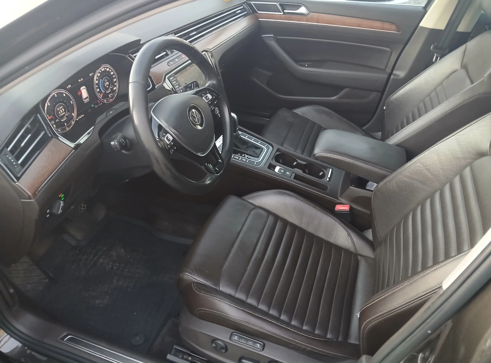 VW Passat 2.0Tdi/239/4motion, снимка 12 - Автомобили и джипове - 55535716