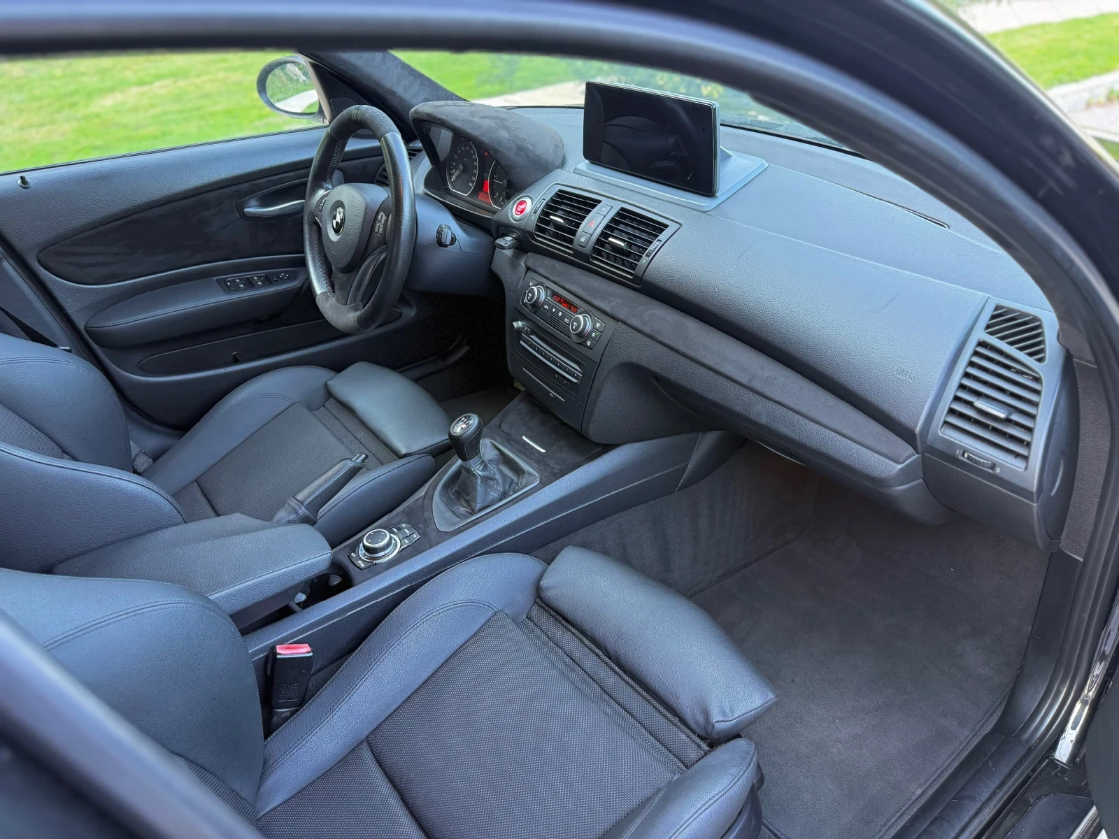 BMW 118 d LCI M-Sport , снимка 12 - Автомобили и джипове - 55578581
