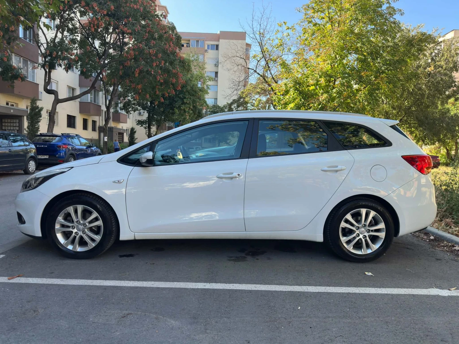 Kia Ceed 1.4  100кс, снимка 7 - Автомобили и джипове - 56058880