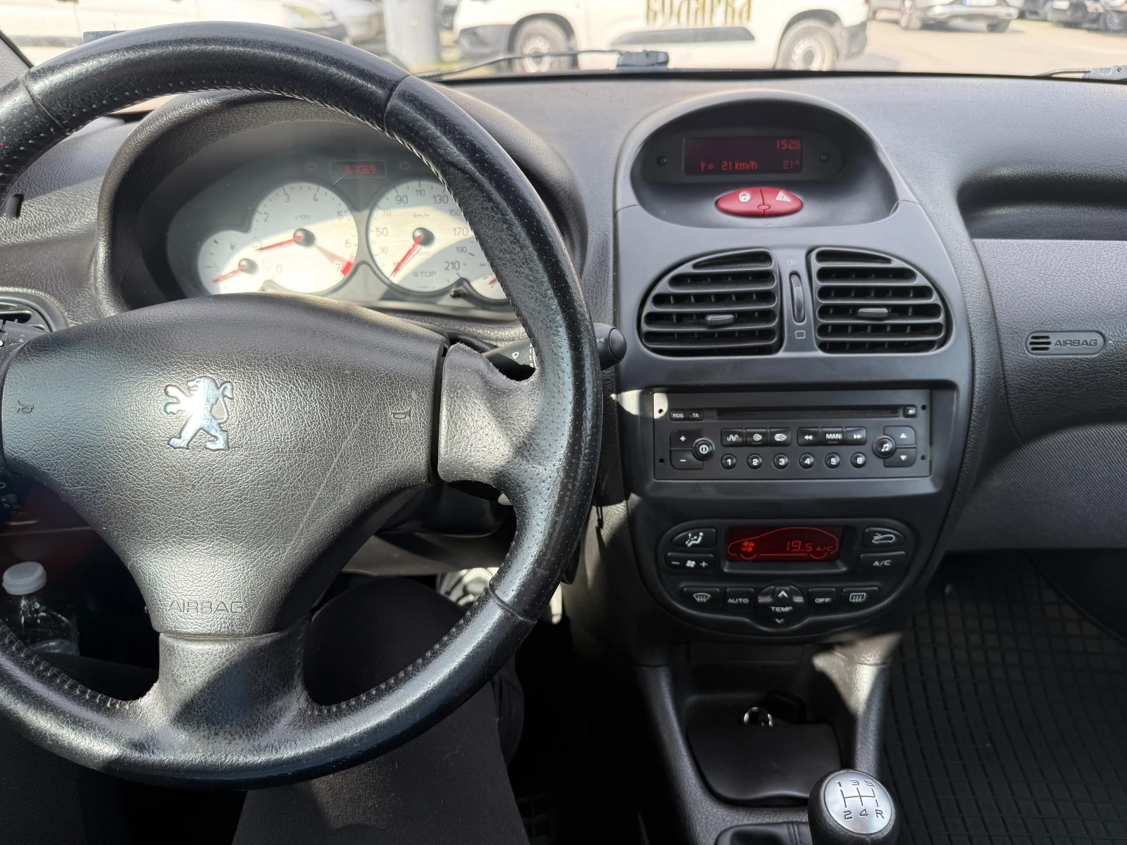 Peugeot 206, снимка 8 - Автомобили и джипове - 56379029