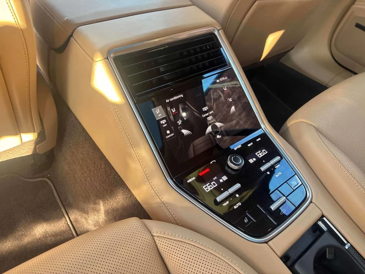 Porsche Panamera 4S  CARFAX | Mobile.bg � ����������� 13