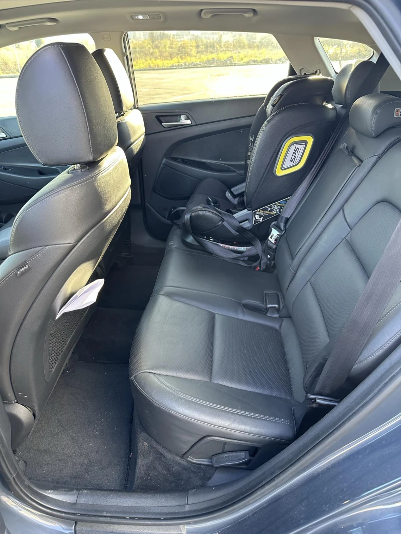 Hyundai Tucson, снимка 7 - Автомобили и джипове - 52824156