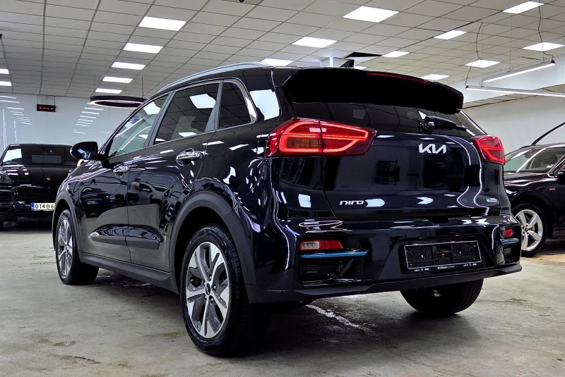 Kia Niro 64KWh/2022/В ГАРАНЦИЯ/СЕРВИЗНА КНИЖКА, снимка 4 - Автомобили и джипове - 52854040