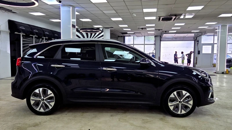 Kia Niro 64KWh/2022/В ГАРАНЦИЯ/СЕРВИЗНА КНИЖКА, снимка 2 - Автомобили и джипове - 52854040