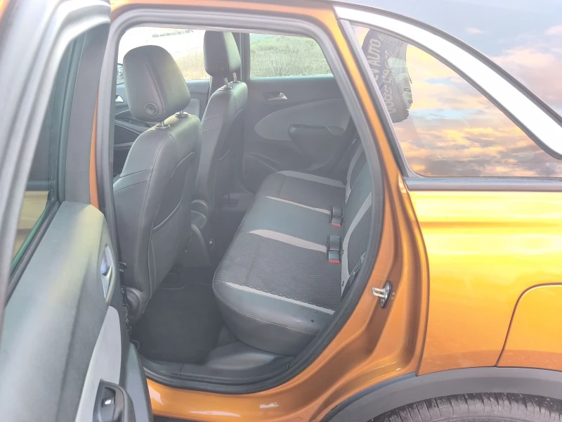 Opel Crossland X 1.6hdi 120hp, снимка 9 - Автомобили и джипове - 53395475
