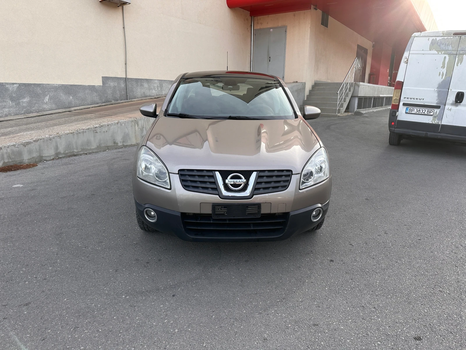 Nissan Qashqai 4X4 - КЛИМАТРОНИК  - изображение 2